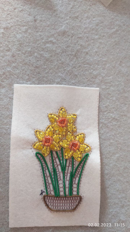 Daffodil Bead embroidery kit. Seed Bead Brooch kit. DIY Craft kit. Beadweaving Kit. Needlework beading. Handmade Jewelry Making Kit