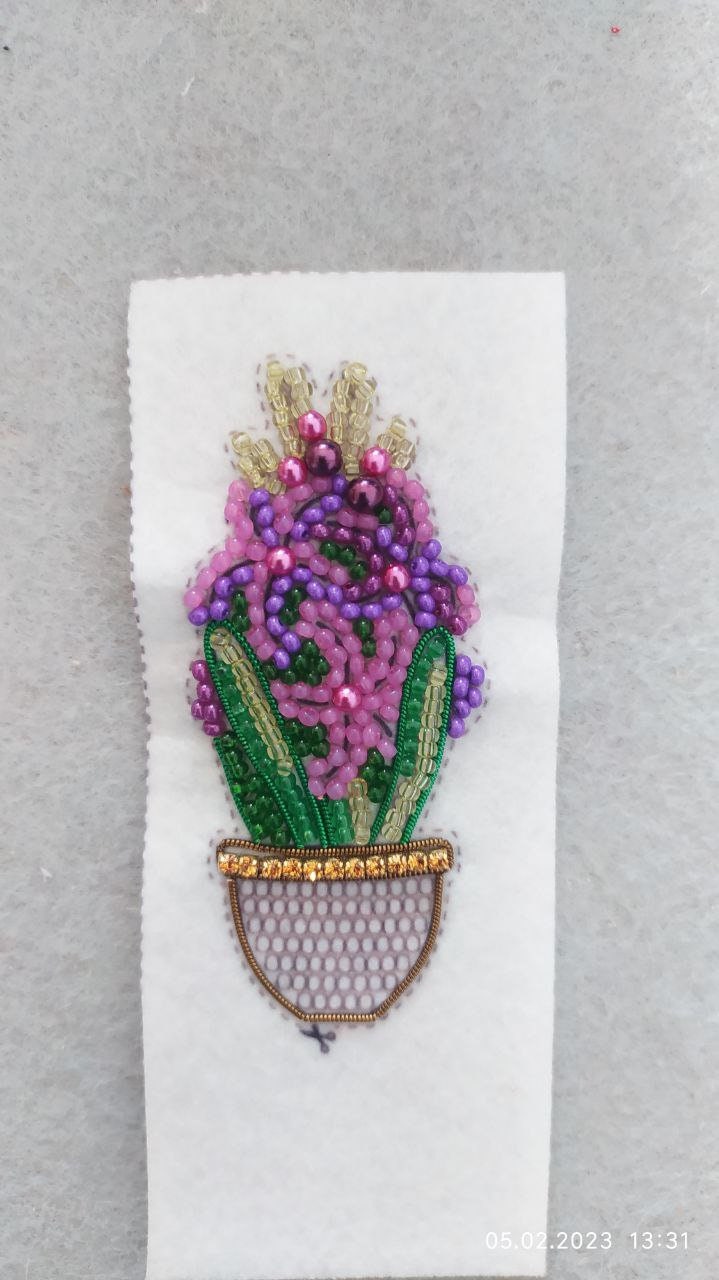 Hyacinth Bead embroidery kit. Seed Bead Brooch kit. DIY Craft kit. Beadweaving Kit. Needlework beading. Handmade Jewelry Making Kit