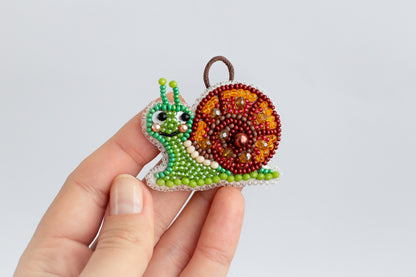 Snail Bead embroidery kit. Seed Bead Brooch kit. DIY Craft kit. Beadweaving Kit. Needlework beading. Handmade Jewelry Making Kit