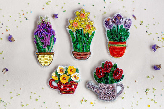 Set of 5 Spring Flowers DIY Beaded Brooches Kits, Craft kits, Beaded Flower Brooches, Jewelry Making Kits for Adults