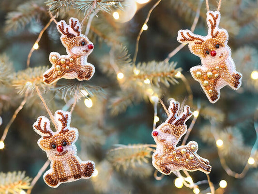 Set of 4 Christmas Deer Brooch Beading DIY Kit