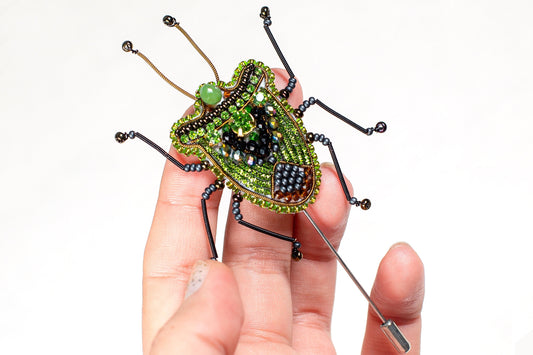 Craft kit Green Shield Bug Bead Embroidery kit. Seed Bead Brooch kit Beadweaving Kit. Needlework beading. Handmade Jewelry Making Kit DIY